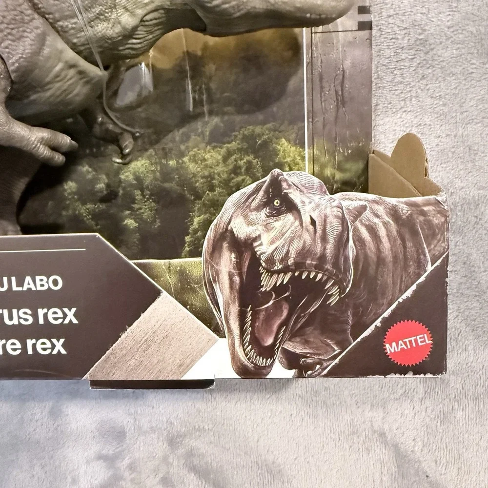 Jurassic World Rebirth Tyrannosaurus Rex Action Figure, Dinosaur Toy T-Rex Chomp